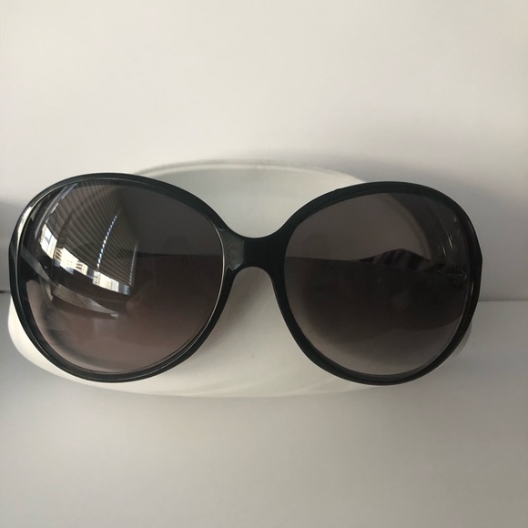 Emilio Pucci Accessories - Beautiful Emilio Pucci Sunglasses